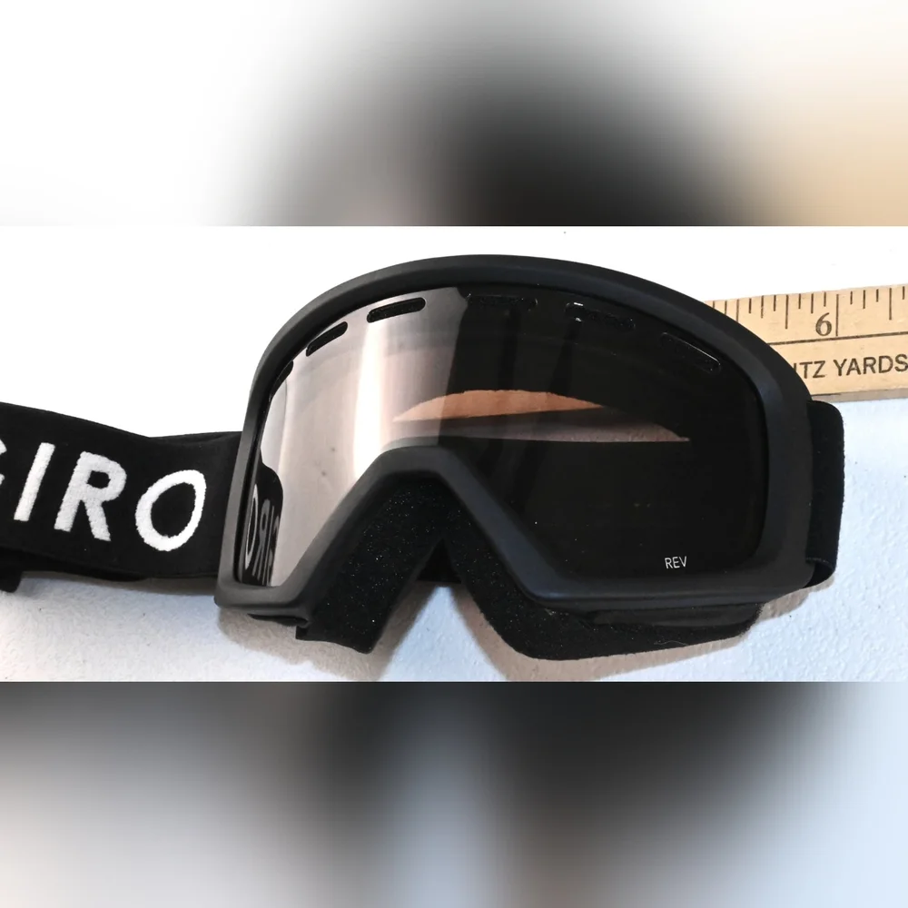 GIRO BLOK GOGGLES Youth VIVID Lens For Enhaced Clarity Anti-Fog & Ventilatio